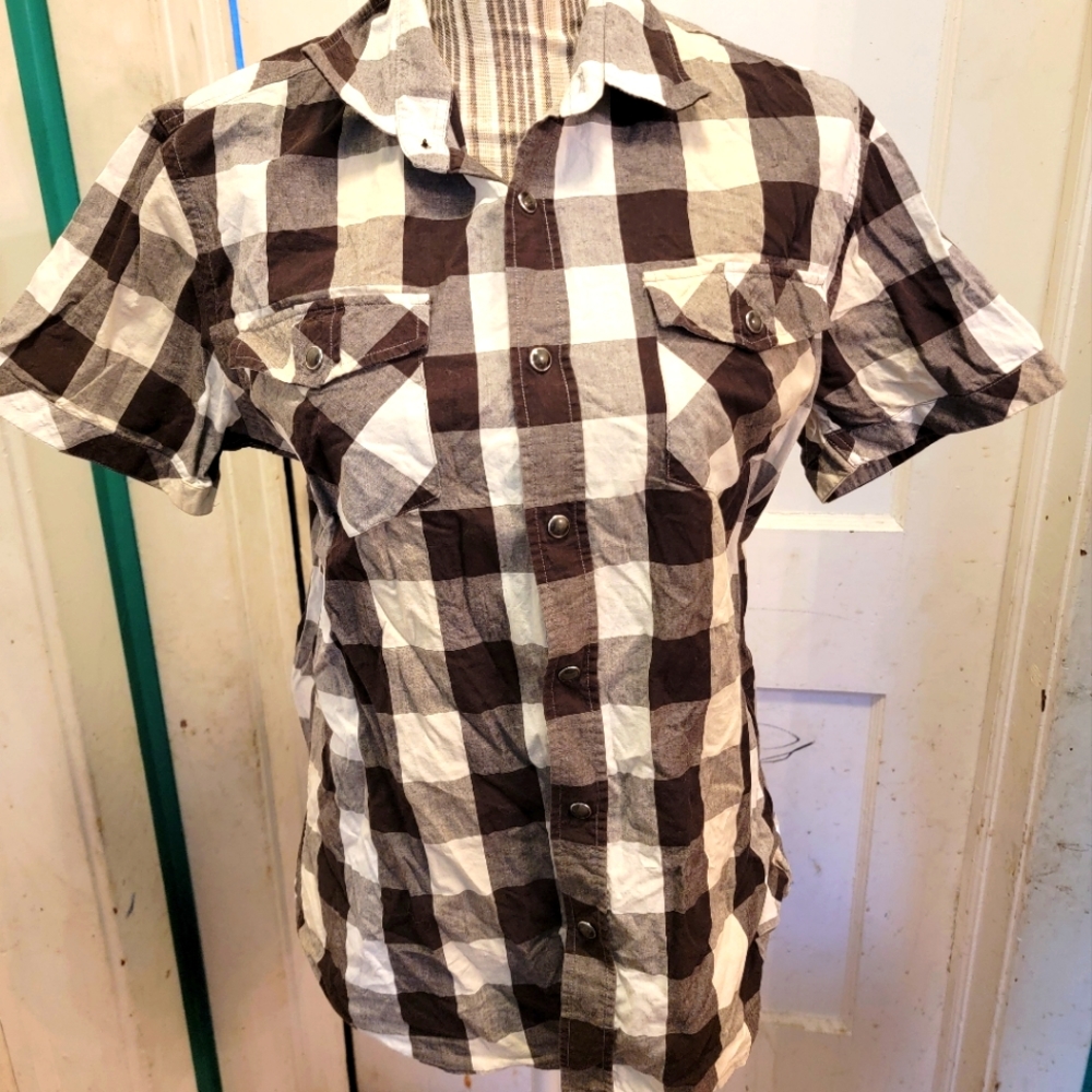 Mens Black and white plaid button up